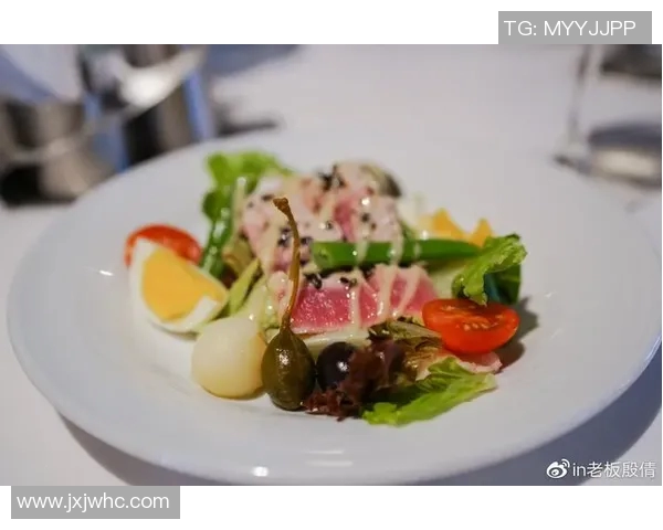 游轮足球明星揭秘：谁是海上足球的璀璨之星